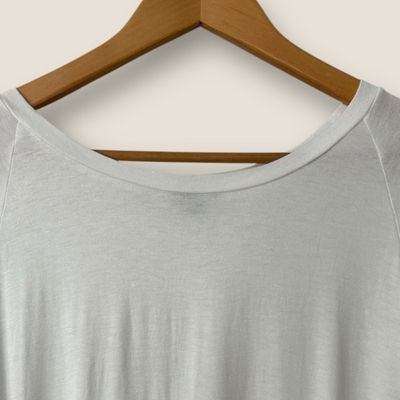 Magazine White Cold Shoulder Top - Picture 2 of 9